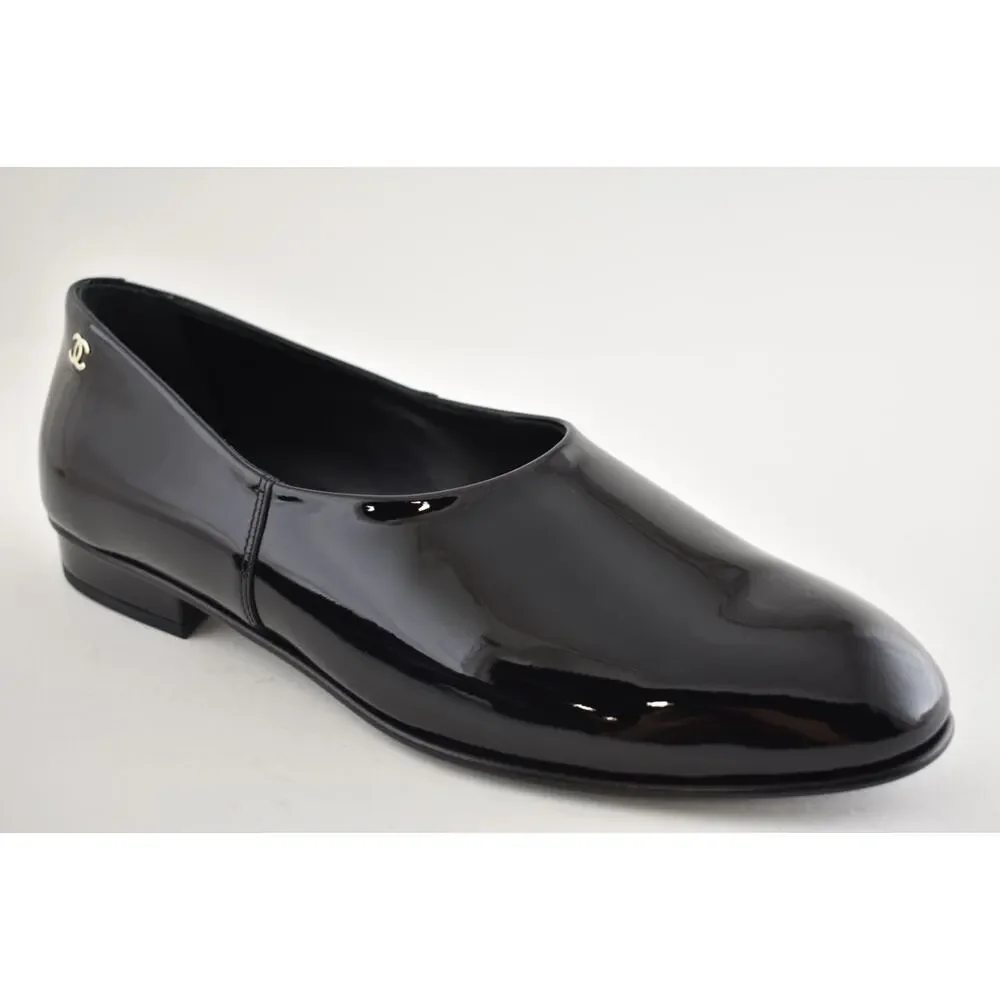Chanel RUNWAY 25C Black Patent CC Logo Slip On Moccasin Ballet Loafer Flat 38c